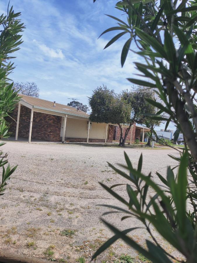Belvoir Village Motel & Apartments Wodonga Εξωτερικό φωτογραφία